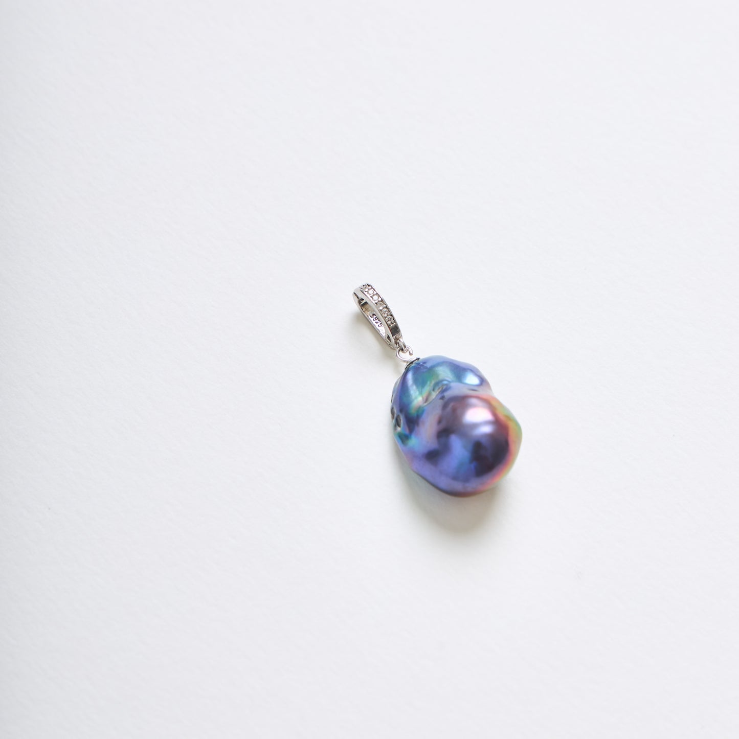 Freshwater Baroque Pearl Pendant